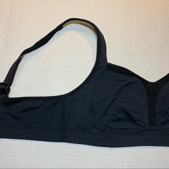 Lululemon 34C black Ta Ta Tamer bra - Picture 9 of 15
